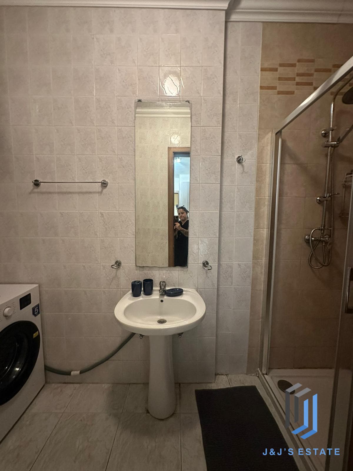 Furnished two-bedroom apartment in Sliema · 9
