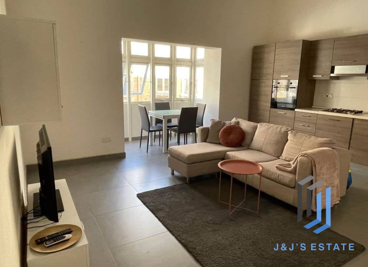 Furnished two-bedroom apartment with balcony in Gżira · 1