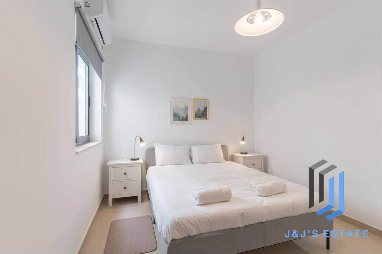 Fully Furnished 3-Bedroom Apartment in St Julian's · 9