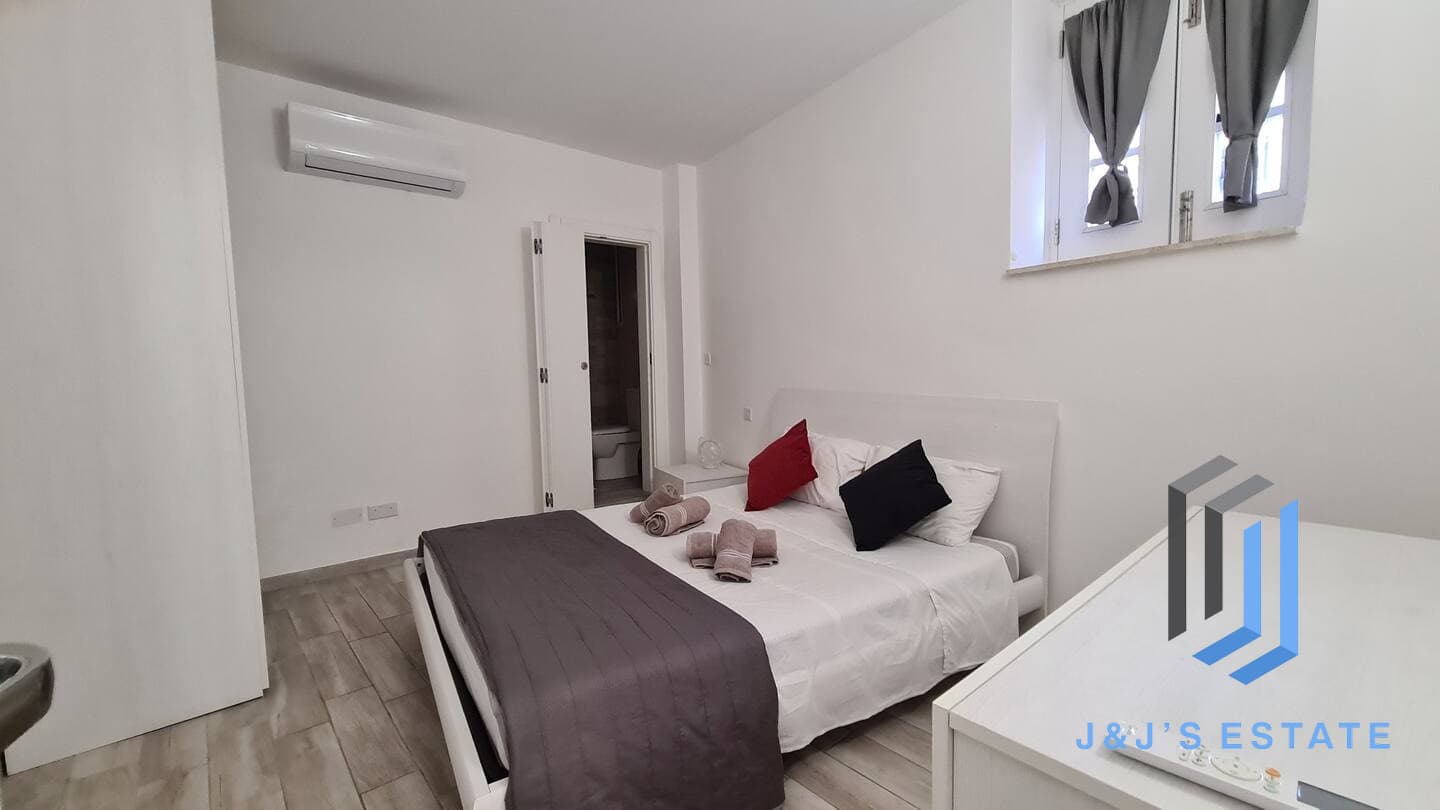 Furnished 2-Bed Duplex in Prime Sliema · 6