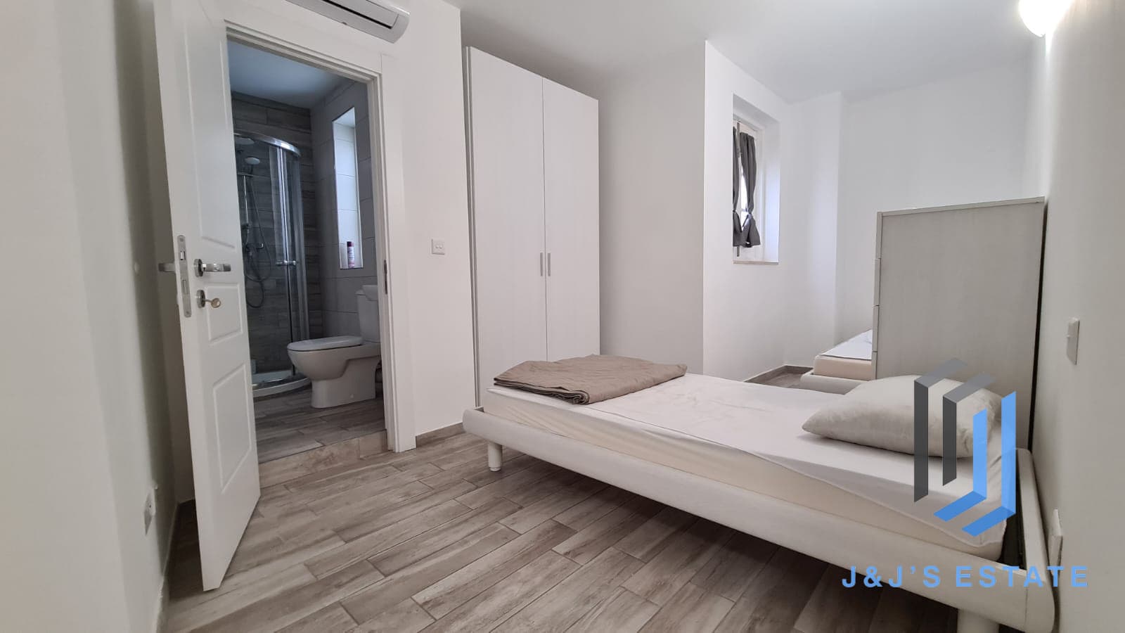 Furnished 2-Bed Duplex in Prime Sliema · 7