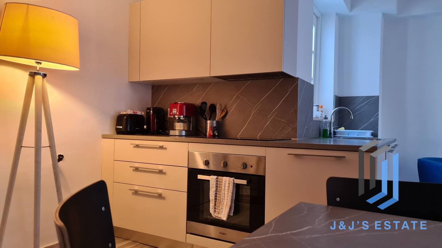 Furnished 2-Bed Duplex in Prime Sliema · 5