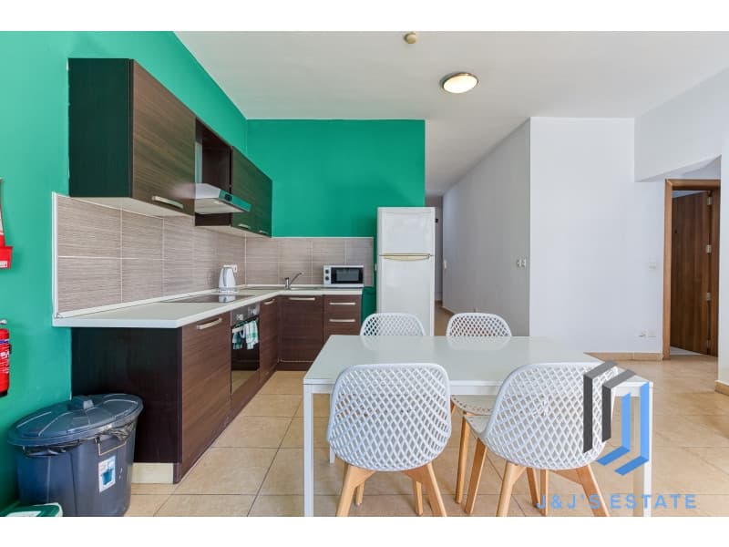 Fully furnished 2-bedroom apartment with panoramic views in St Julian's · 9