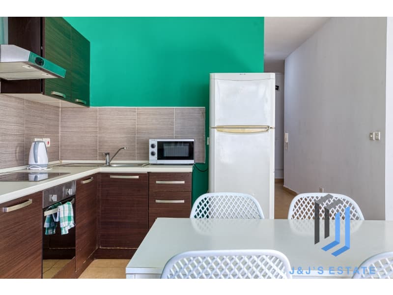 Fully furnished 2-bedroom apartment with panoramic views in St Julian's · 8