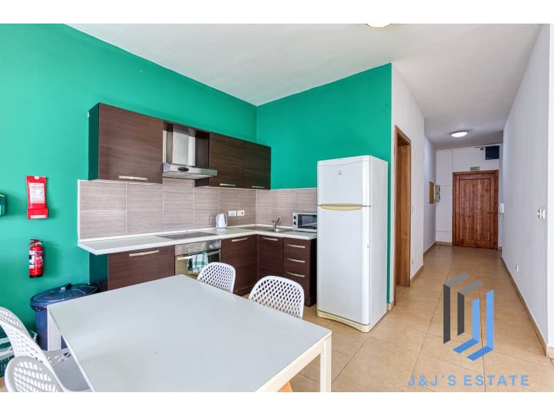 Fully furnished 2-bedroom apartment with panoramic views in St Julian's · 3