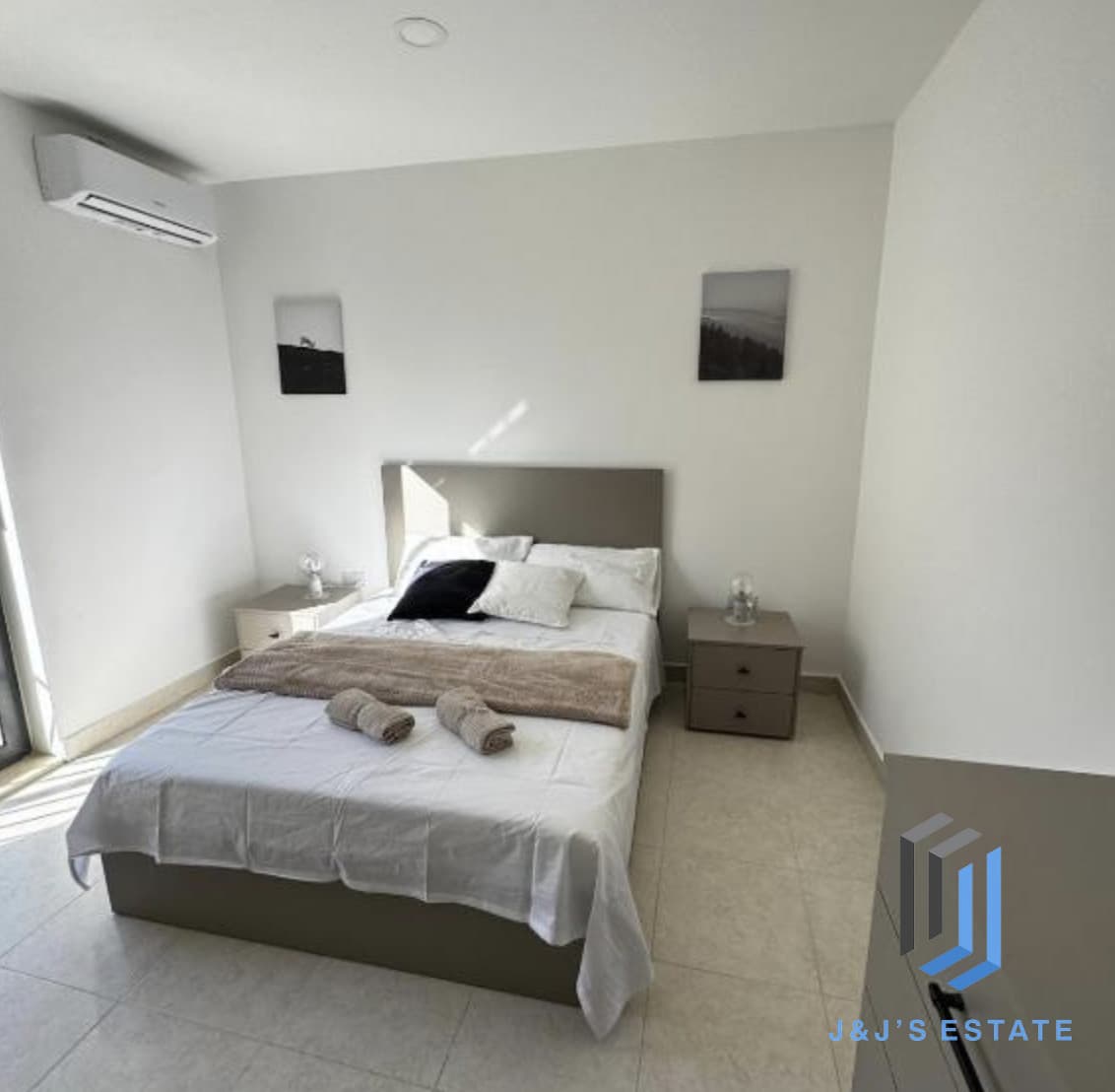 Two-bedroom furnished apartment with city view in Ta' Xbiex · 6