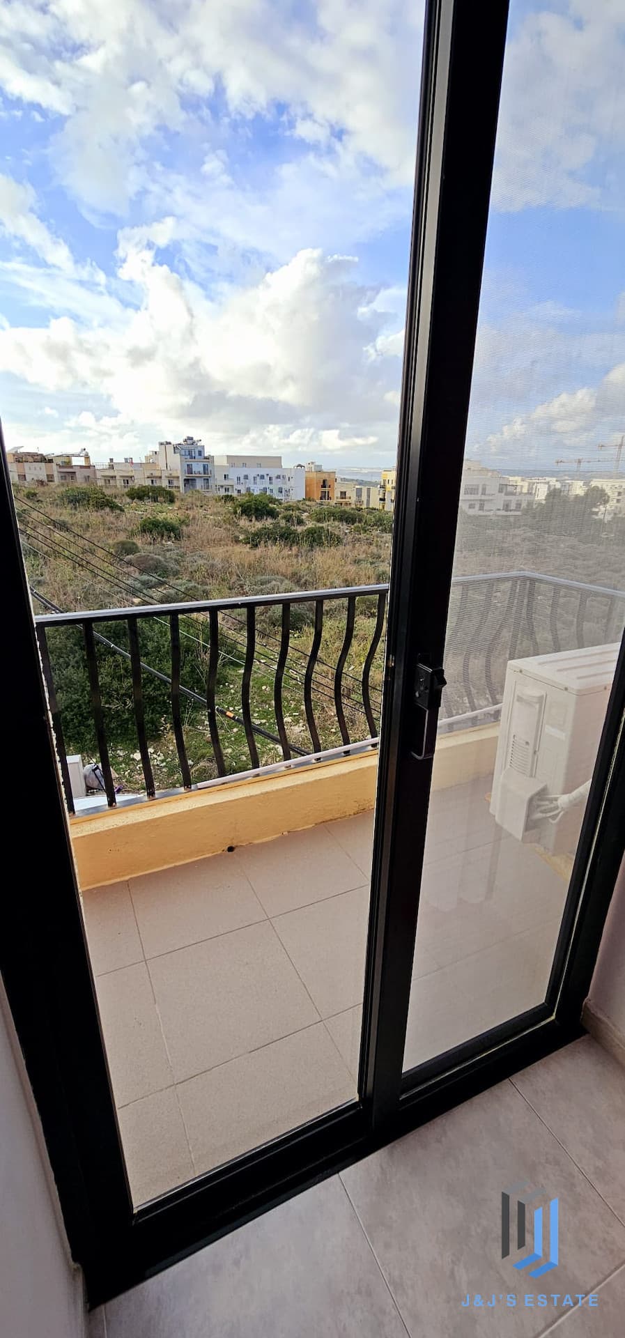 3-Bed Mellieha Apartment with Sea Views · 6