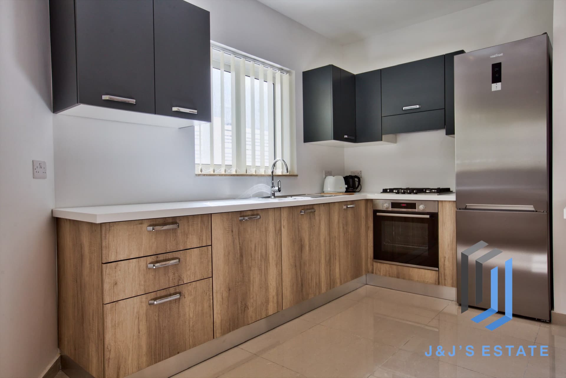 Spacious 2-Bedroom Home with 50sqm Private Yard in Għargħur · 11