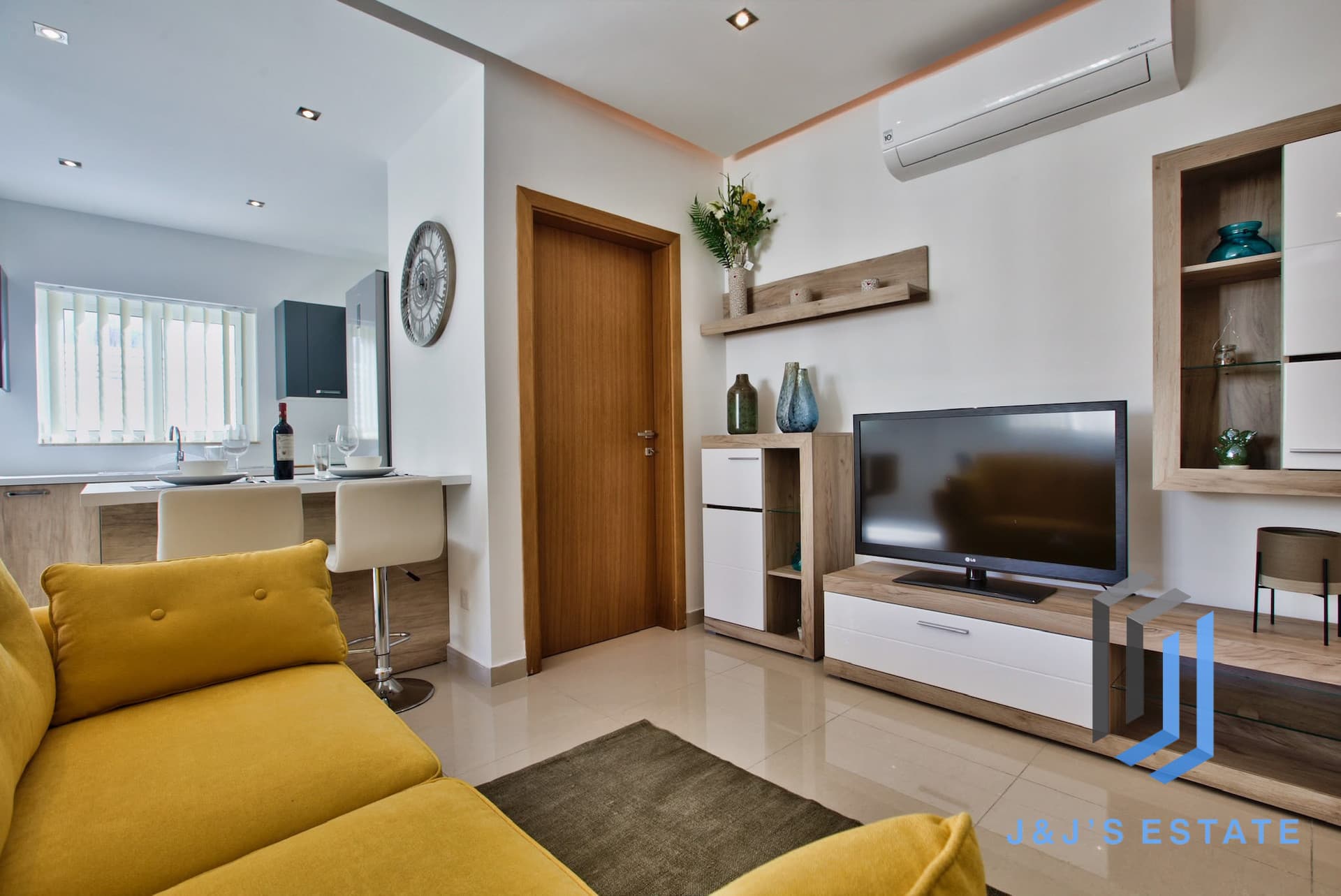 Spacious 2-Bedroom Home with 50sqm Private Yard in Għargħur · 5