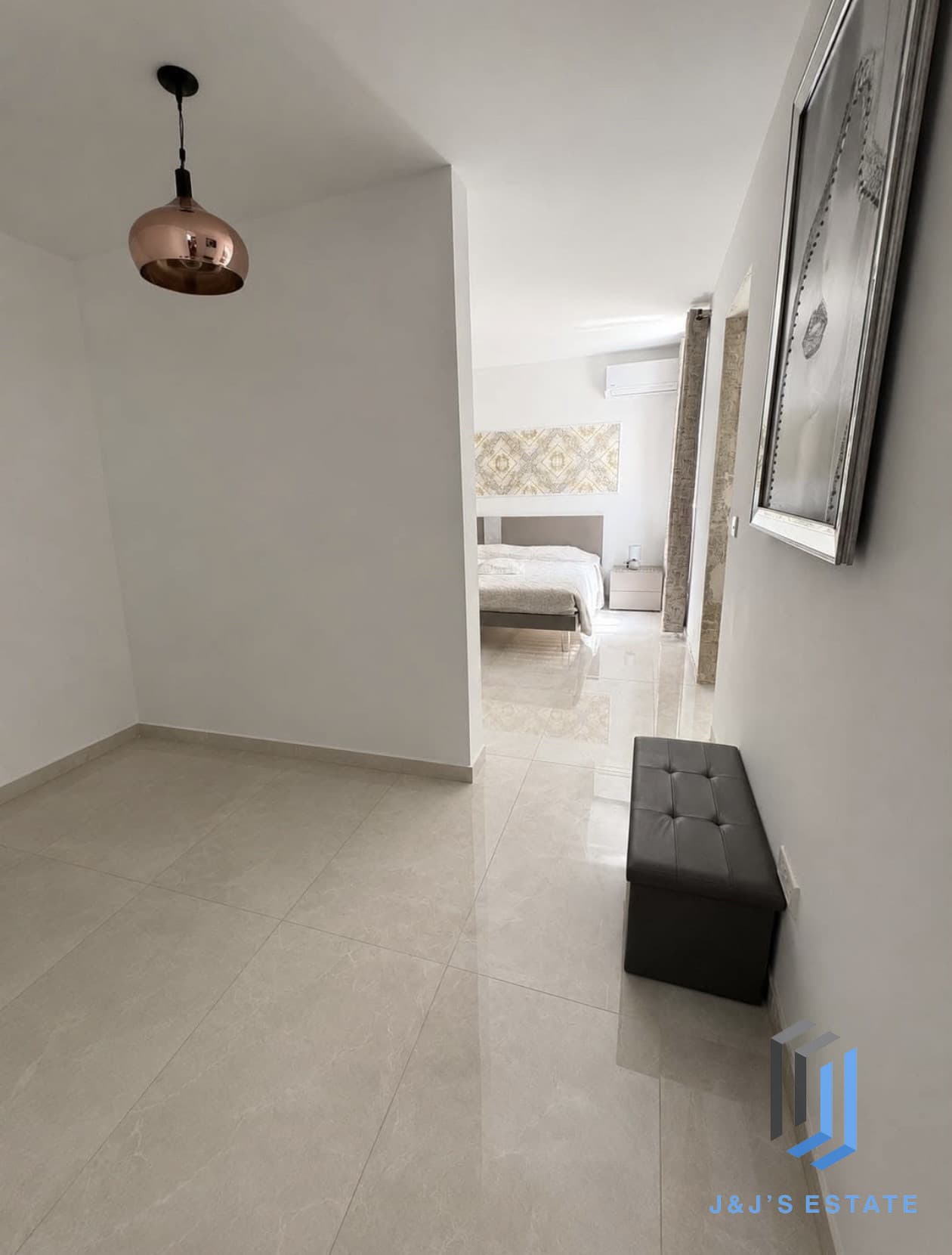 Tastefully Furnished 3-Bed Marsaskala Apartment · 12