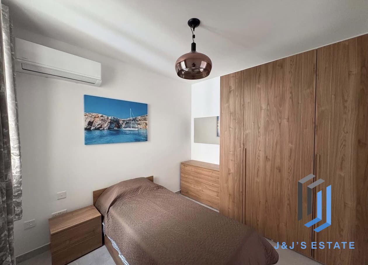 Tastefully Furnished 3-Bed Marsaskala Apartment · 9