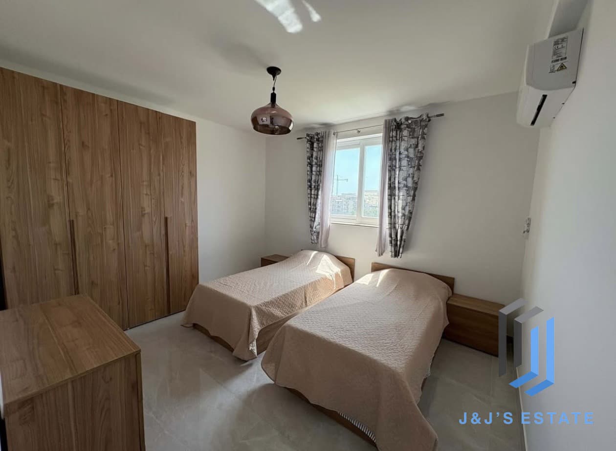 Tastefully Furnished 3-Bed Marsaskala Apartment · 8