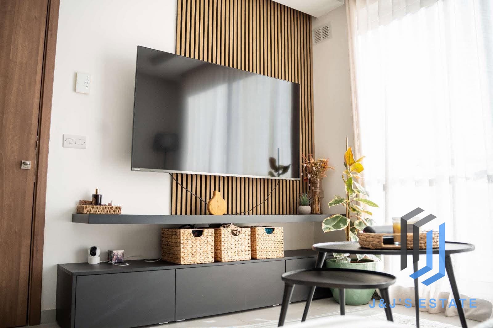 Furnished 2-Bed Duplex Penthouse, Naxxar · 3