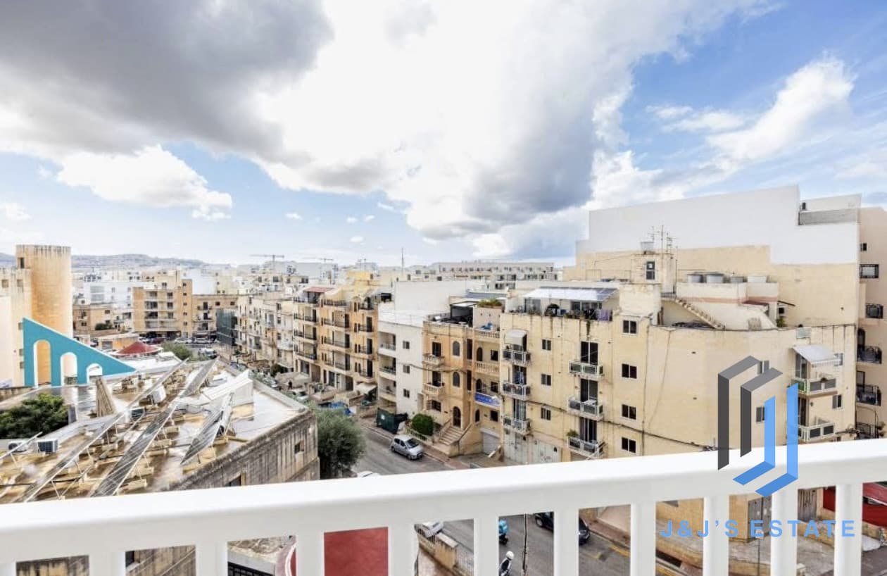 Furnished 2-Bed, 2-Bath Apartment in Qawra · 8