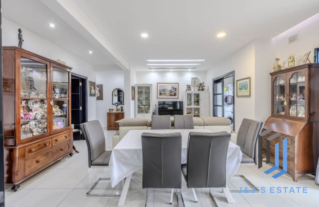 Furnished 2-Bed, 2-Bath Apartment in Qawra · 2