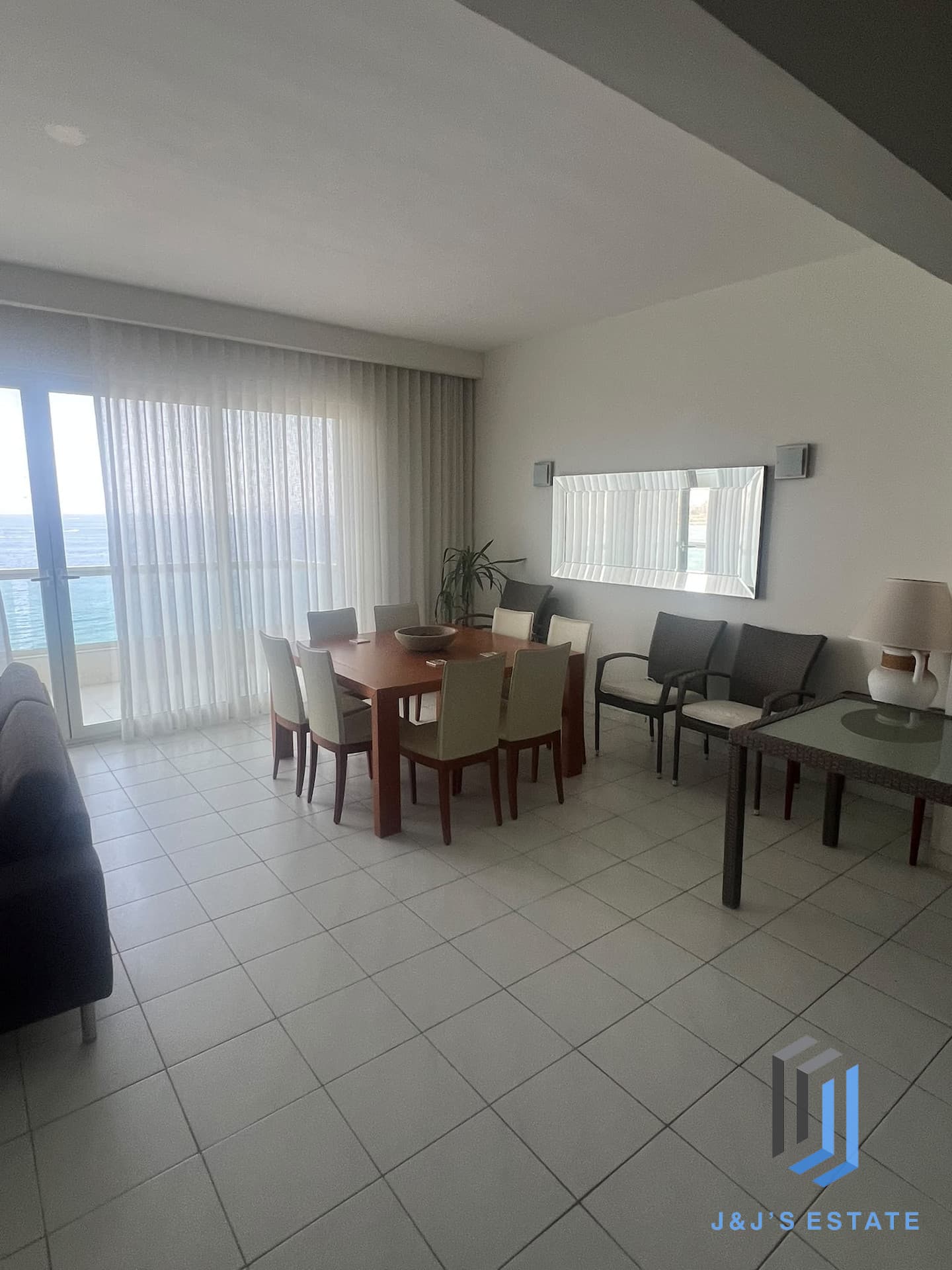 Spacious 4-Bed Sliema Apartment with Sea Views · 5