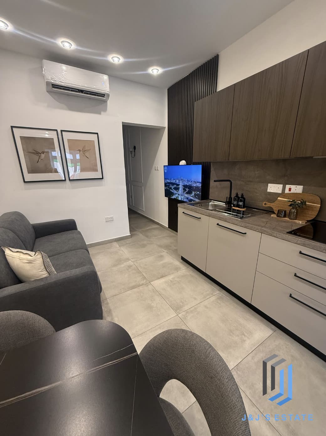 Bright 2-Bedroom Apartment in Central Sliema · 2