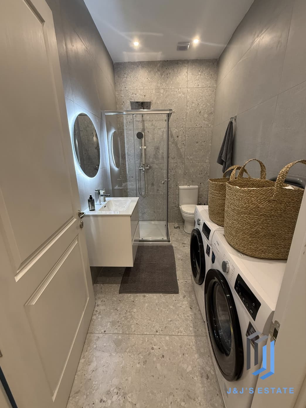 Bright 2-Bedroom Apartment in Central Sliema · 7