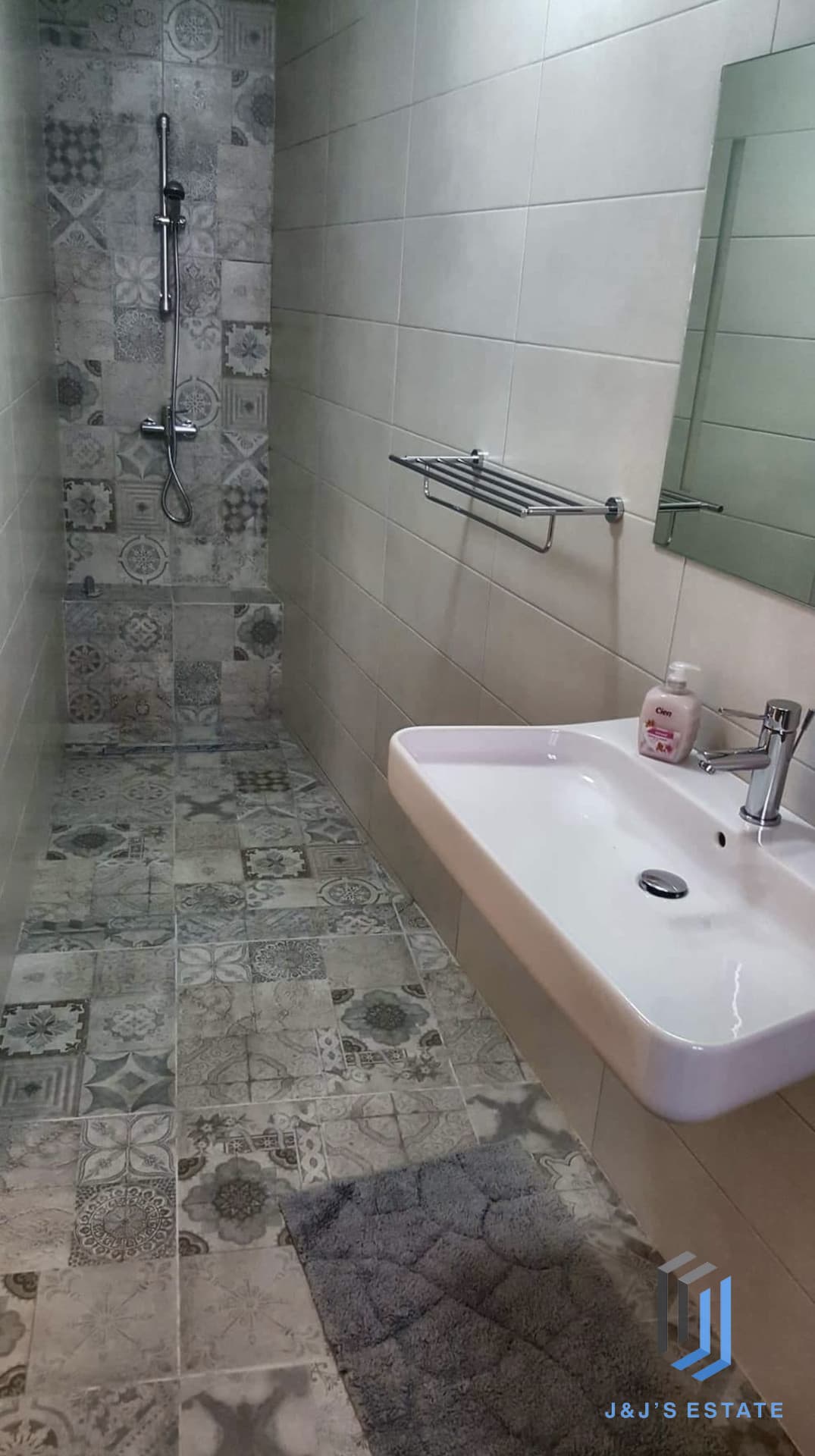 Fully Furnished 3-Bedroom Apartment in Msida · 5