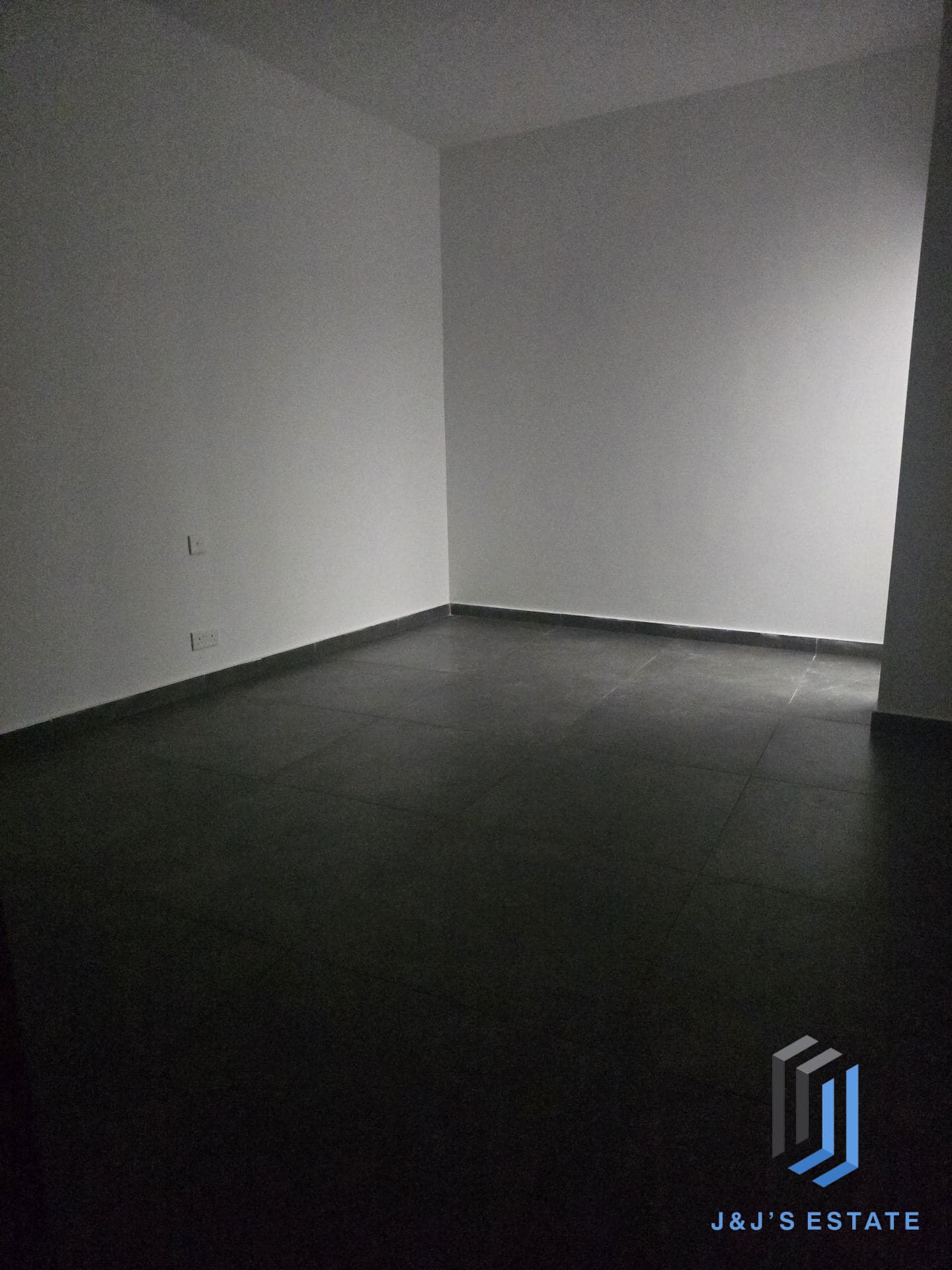 Spacious Modern 3-Bed Apartment in Attard · 7