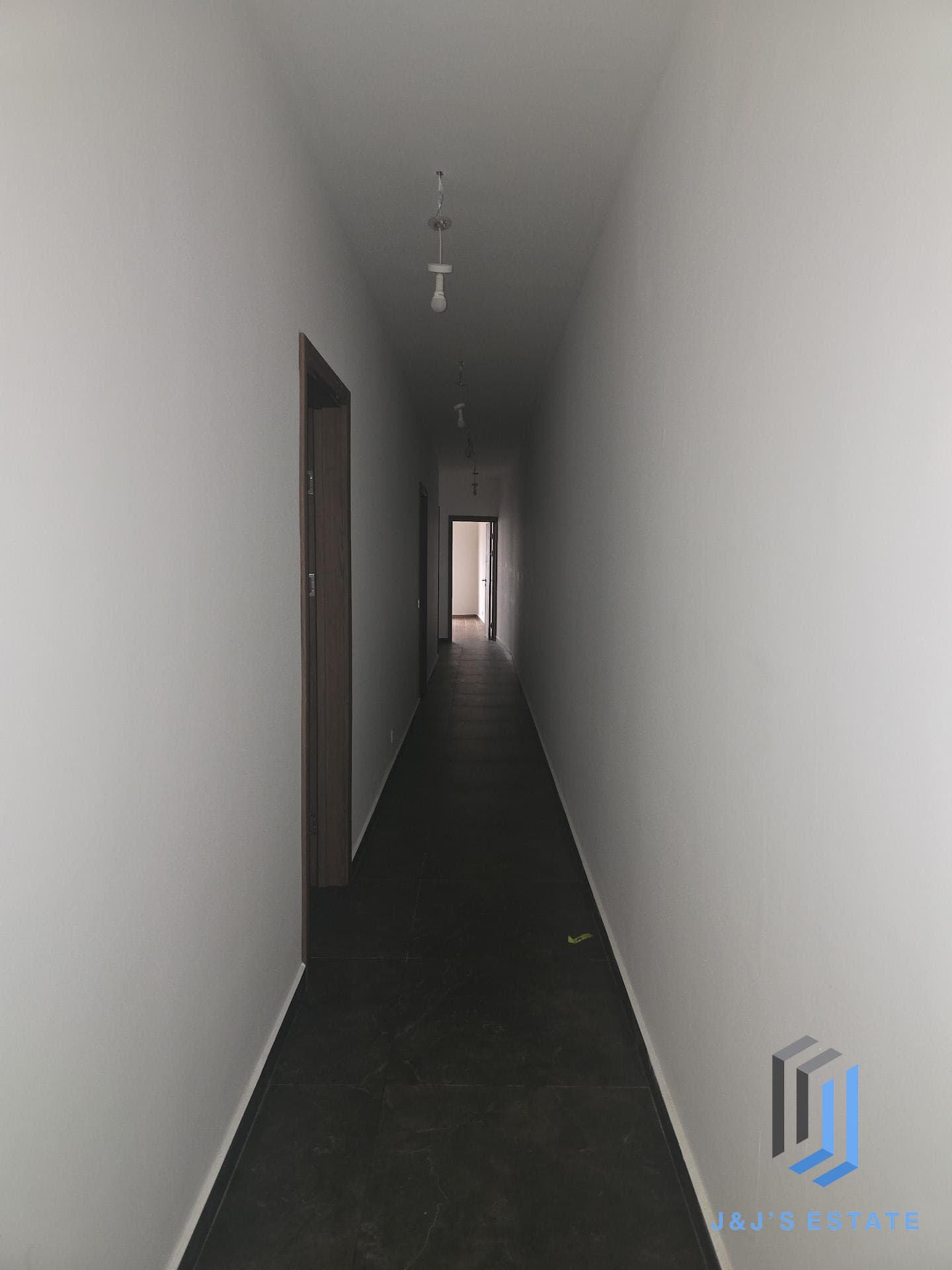 Spacious Modern 3-Bed Apartment in Attard · 9