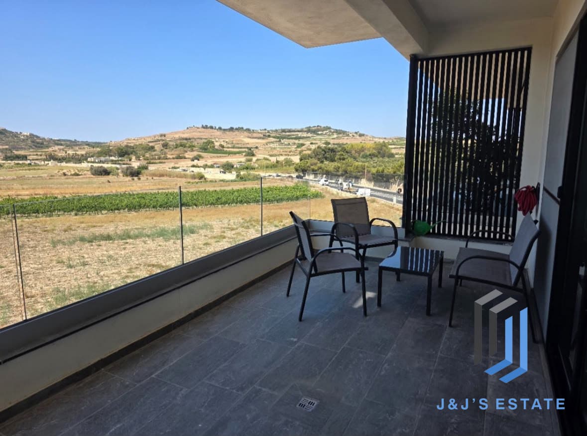 Furnished 3-Bedroom Home in Mosta