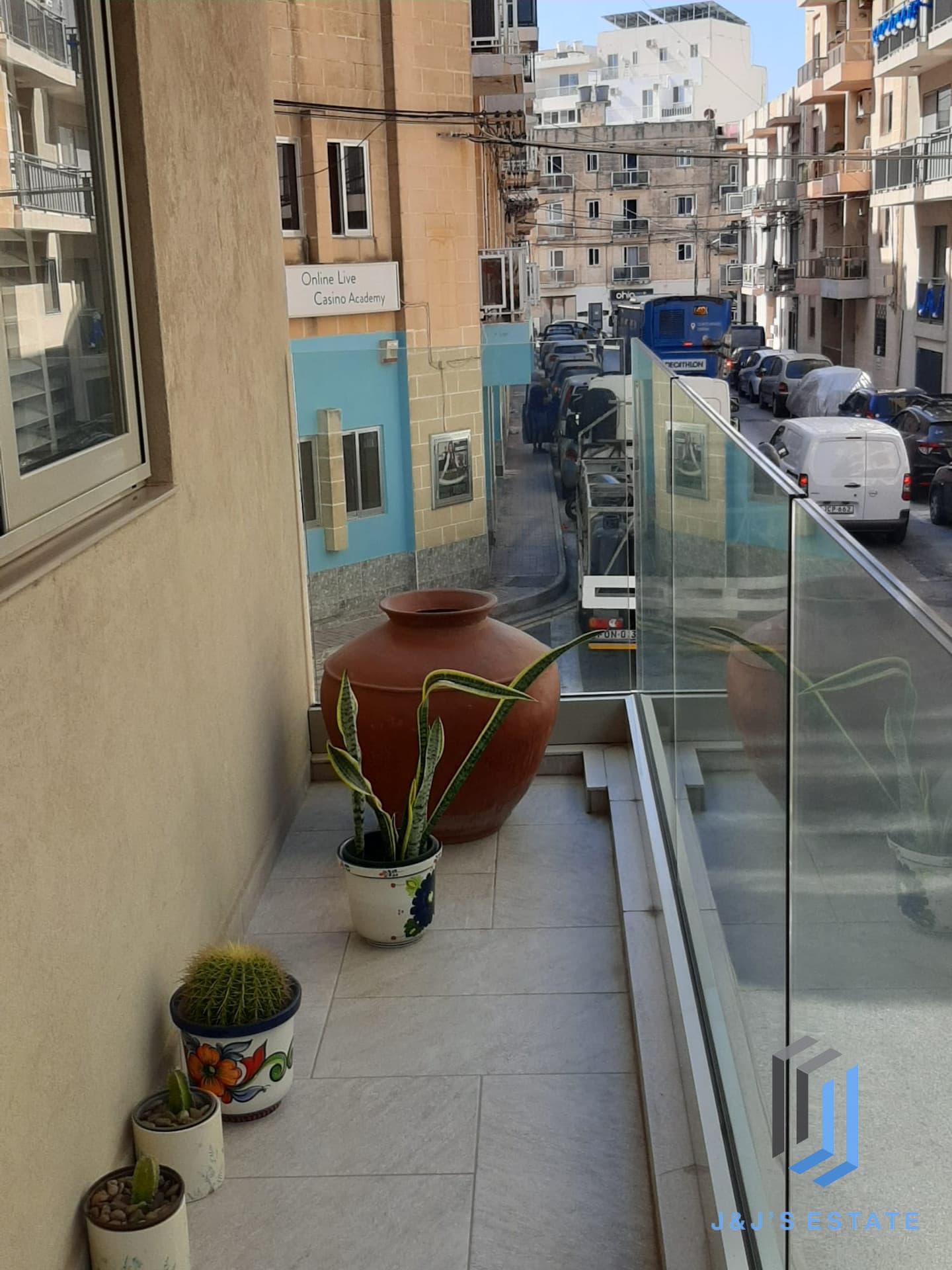Furnished 2-Bed Apartment with Sea Views in St Paul's Bay · 21