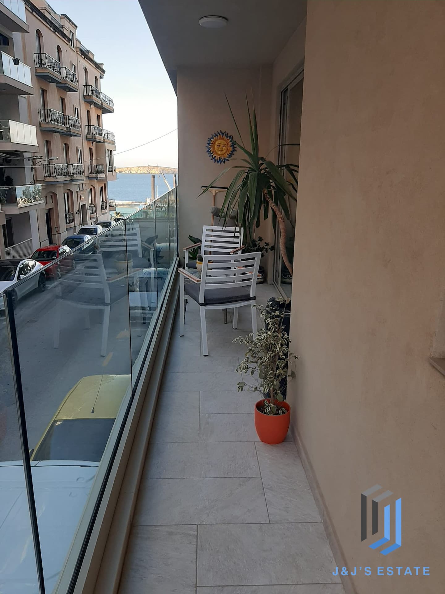 Furnished 2-Bed Apartment with Sea Views in St Paul's Bay · 10