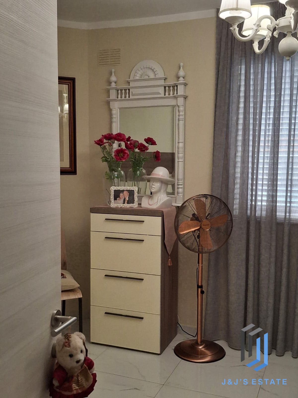 Furnished 2-Bed Apartment with Sea Views in St Paul's Bay · 18