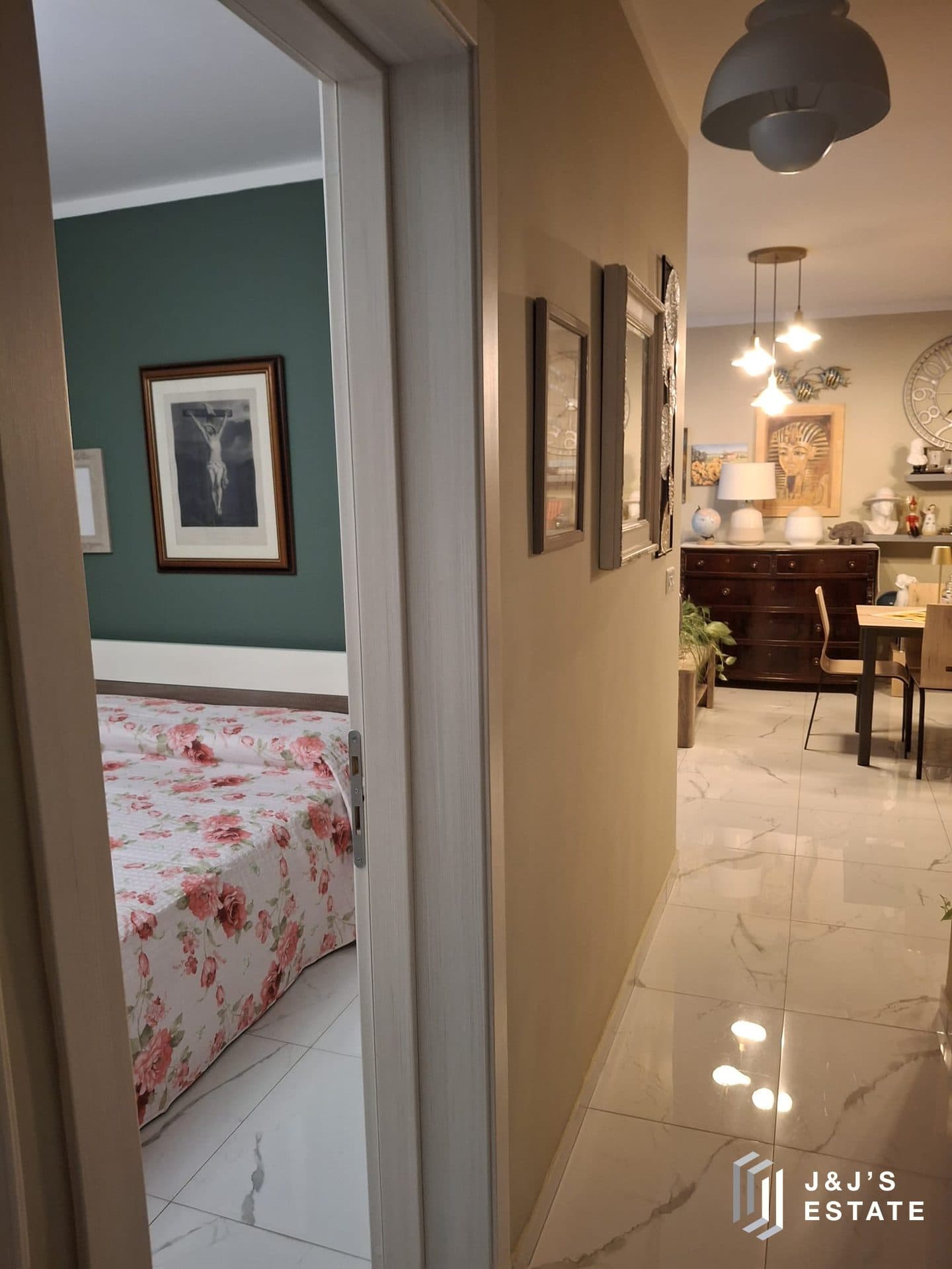 Furnished two-bedroom apartment with sea view in St Paul's Bay · 14