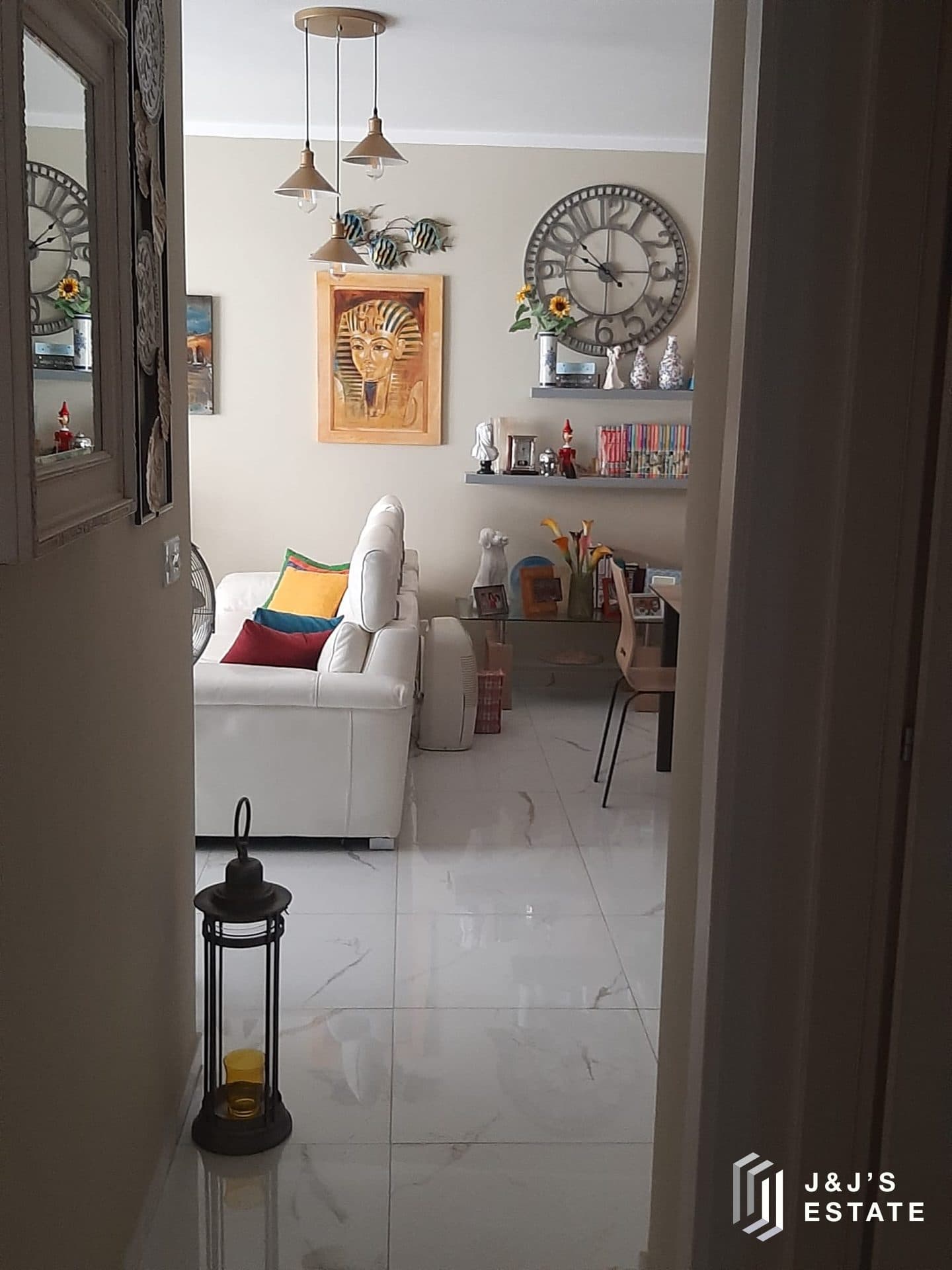 Furnished two-bedroom apartment with sea view in St Paul's Bay · 3