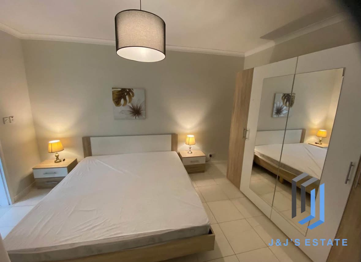 Spacious Three-Bedroom Apartment Near the Sliema Seafront · 6