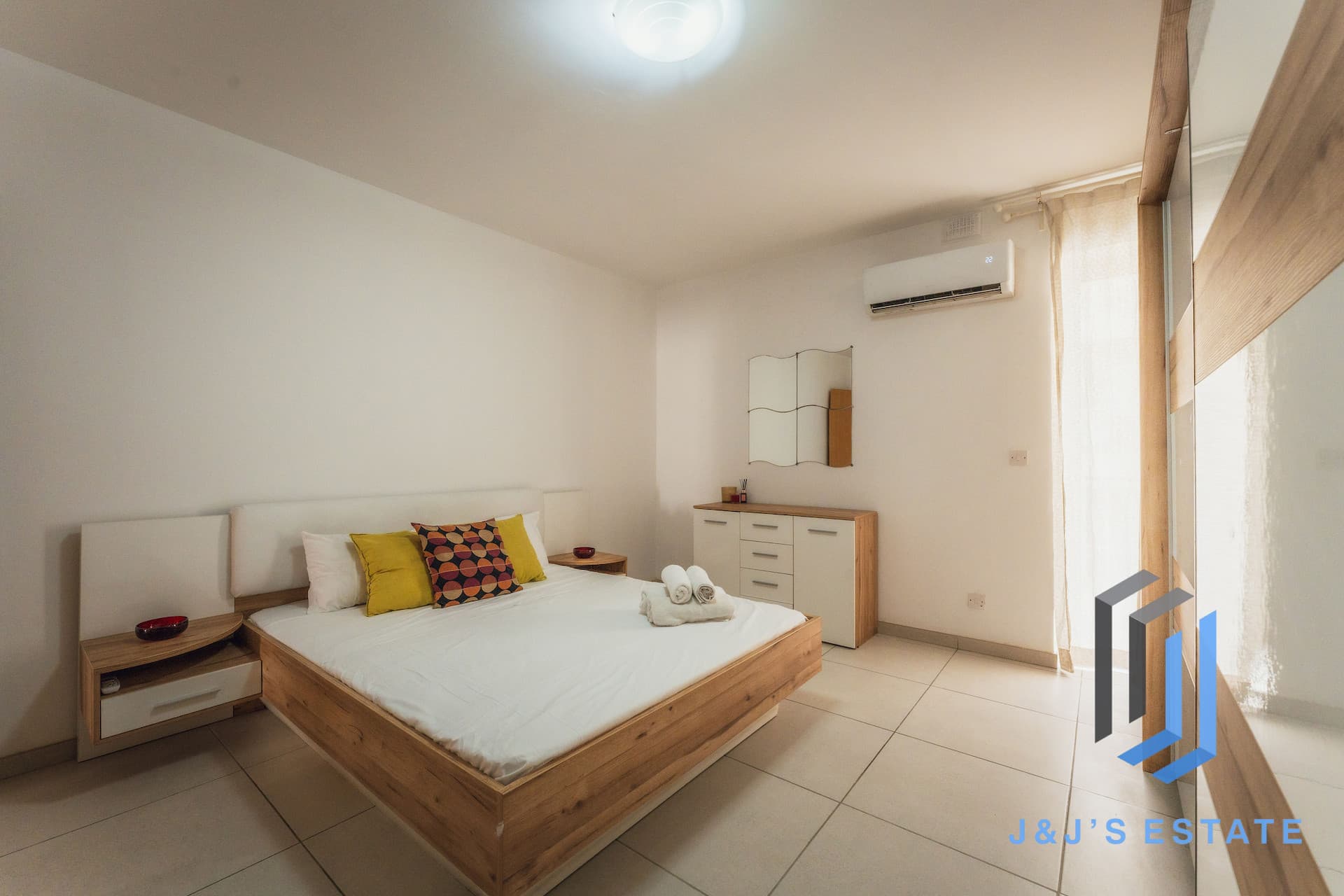 Furnished 3-Bed St Paul's Bay Apartment with Elevator · 5