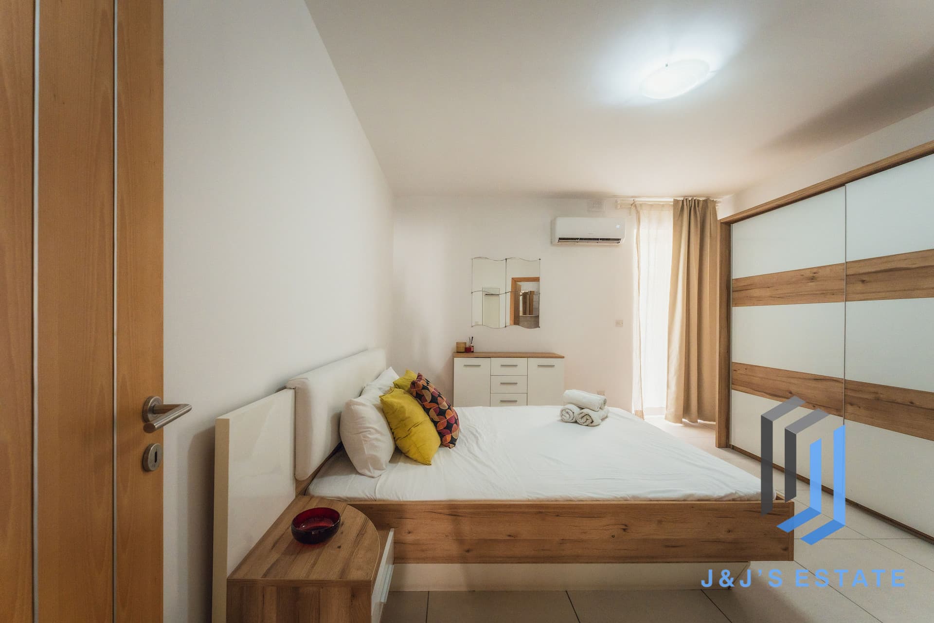 Furnished 3-Bed St Paul's Bay Apartment with Elevator · 10