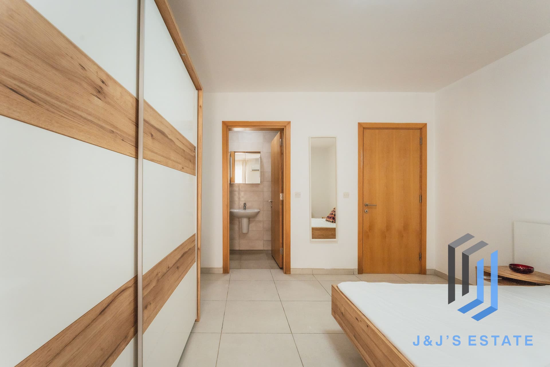 Furnished 3-Bed St Paul's Bay Apartment with Elevator · 12
