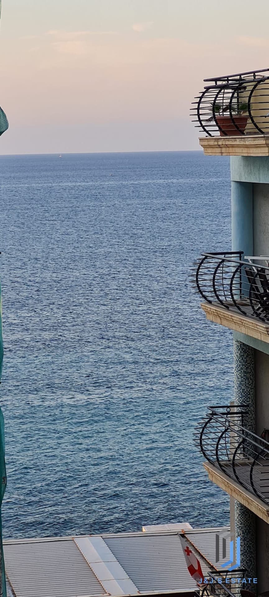 Fully furnished 2-bedroom apartment with sea view in Bugibba · 9