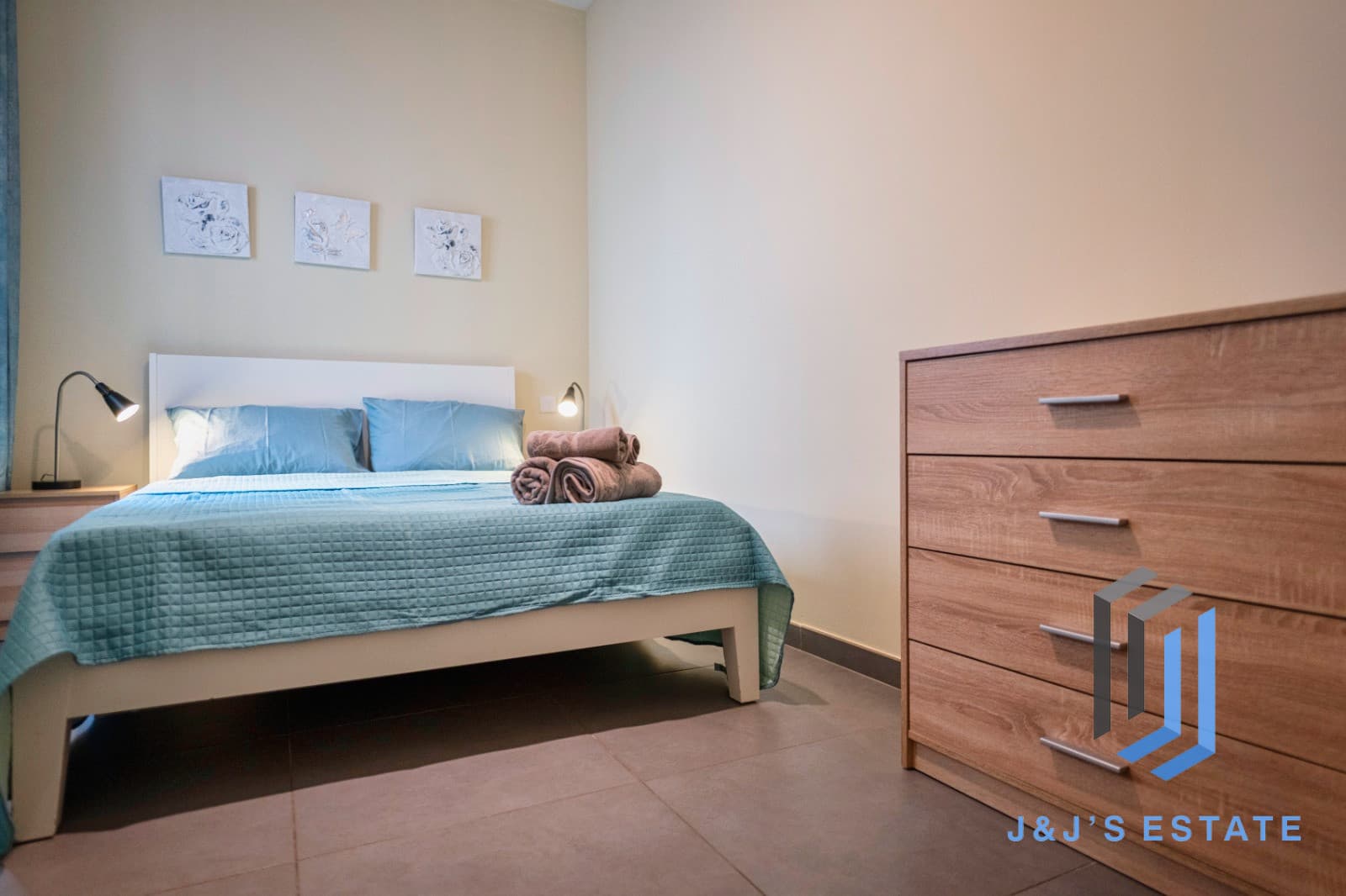 Furnished 3-Bed, 2-Bath Apartment in Sliema/Gzira Side · 16