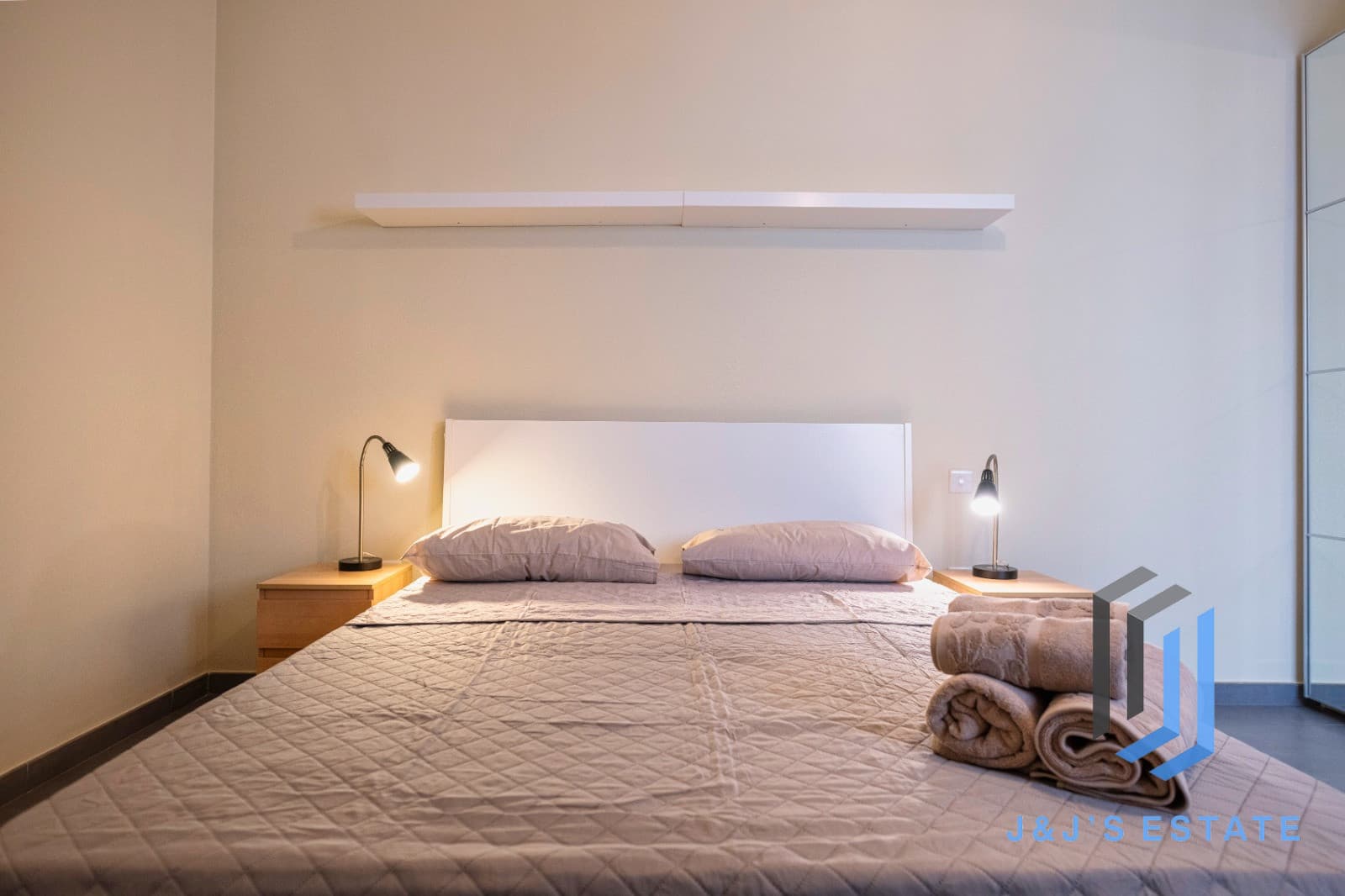 Furnished 3-Bed, 2-Bath Apartment in Sliema/Gzira Side · 20