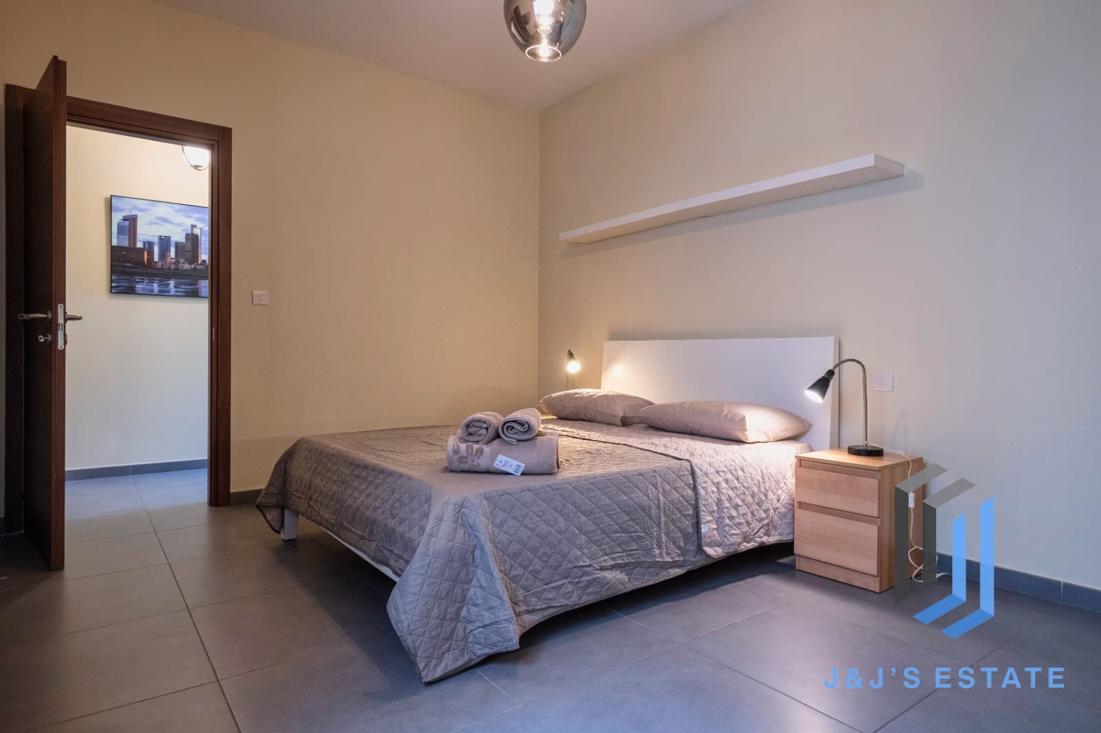 Furnished 3-Bed, 2-Bath Apartment in Sliema/Gzira Side · 23