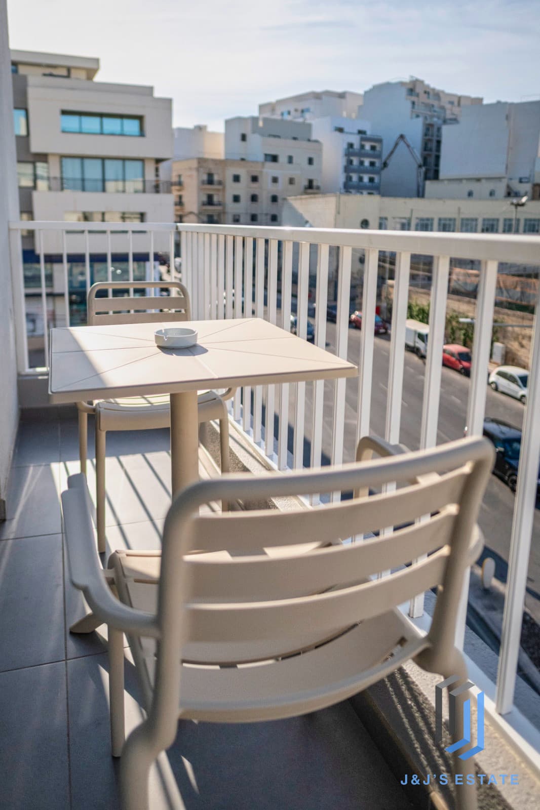 Furnished 3-Bed, 2-Bath Apartment in Sliema/Gzira Side · 4