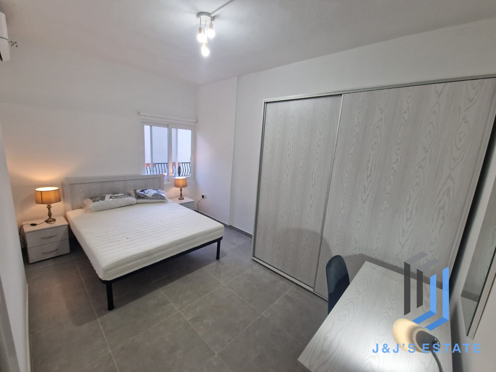 Fully Furnished 3 Bedroom 1 bathroom Apartment in Bugibba · 4