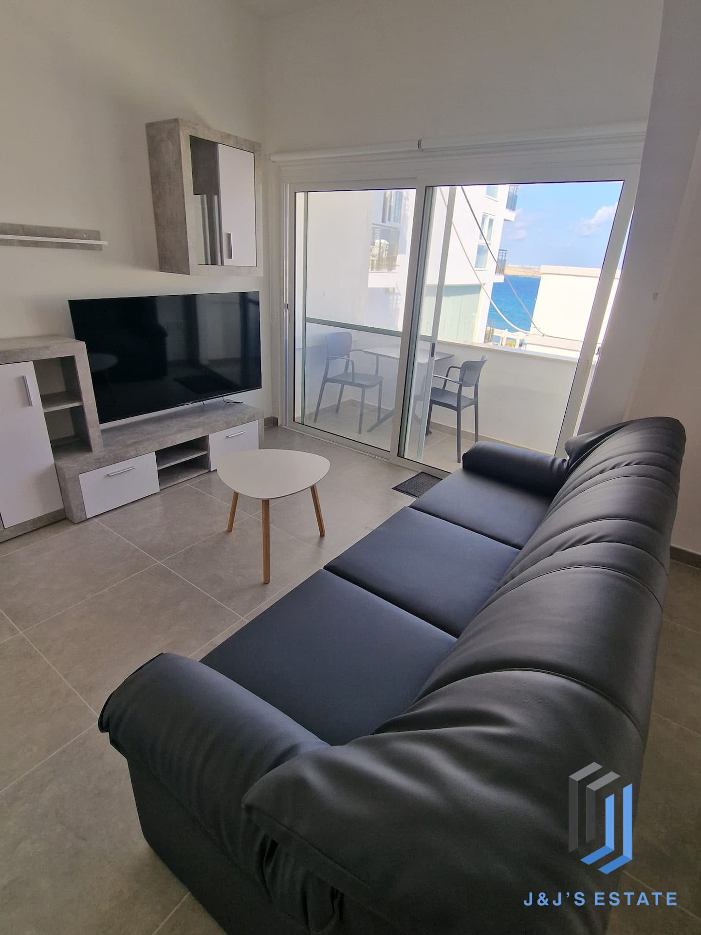 Fully Furnished 3 Bedroom 1 bathroom Apartment in Bugibba