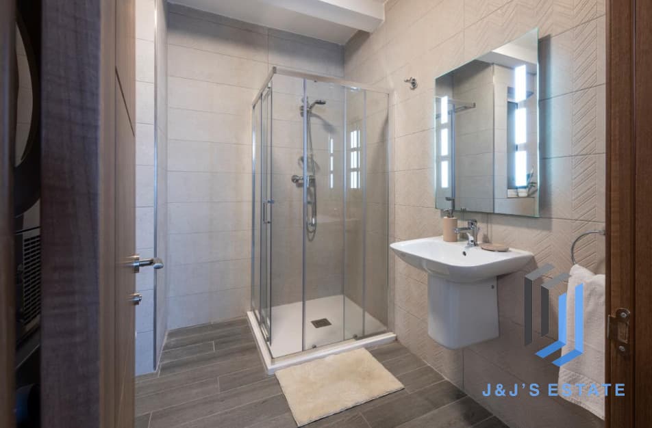 Fully Furnished 2-Bed Apartment in Kappara · 15