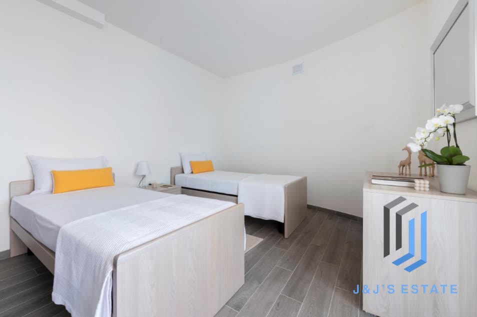 Fully Furnished 2-Bed Apartment in Kappara · 13
