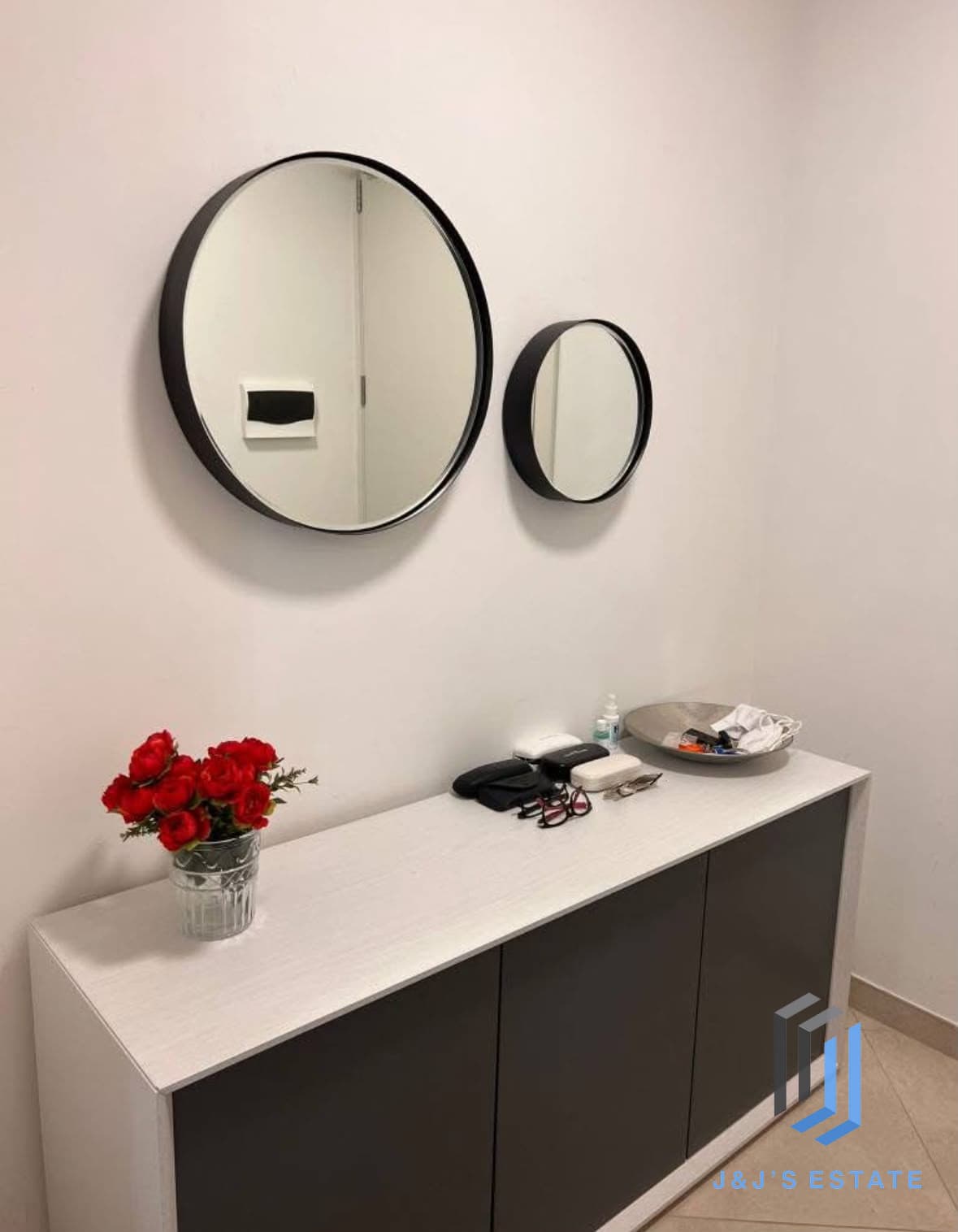 Modern 2-Bed Apartment in Ta' Xbiex with Elevator · 2