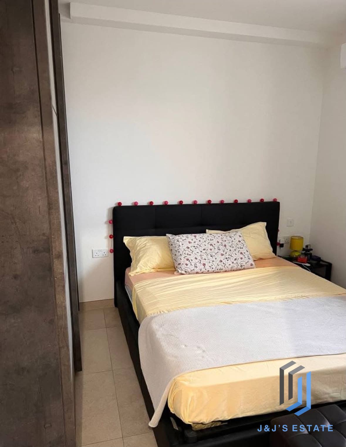 Modern 2-Bed Apartment in Ta' Xbiex with Elevator · 4