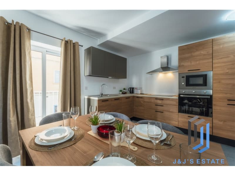 Furnished 2-Bed, 2-Bath Apartment in Pieta
