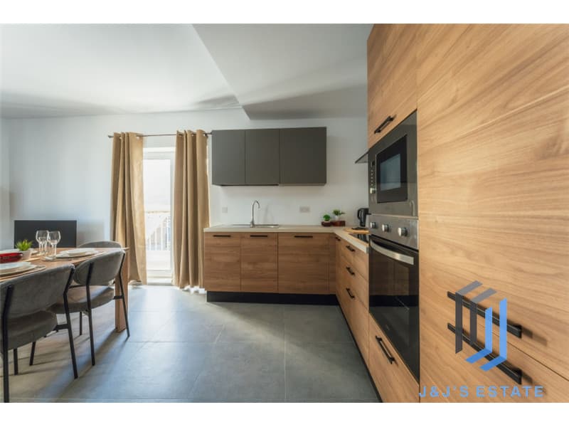 Furnished 2-Bed, 2-Bath Apartment in Pieta · 6