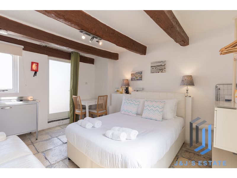 Furnished 1-Bedroom Apartment in Valletta