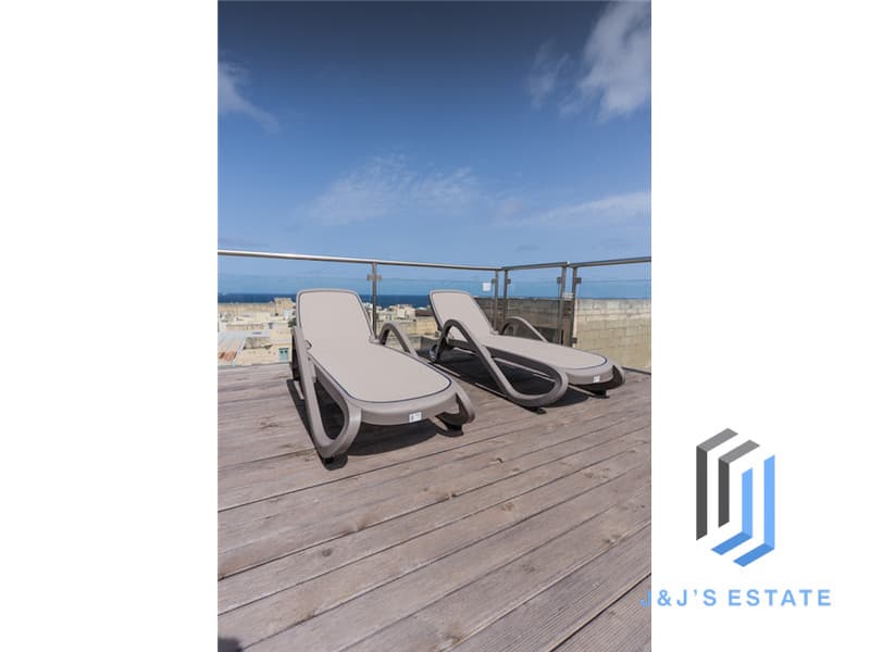 Furnished 1-Bedroom Apartment in Valletta · 11